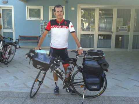 Beniamino, 400 km in sella sulla ciclovia adriatica: Ma la Puglia  ancora indietro